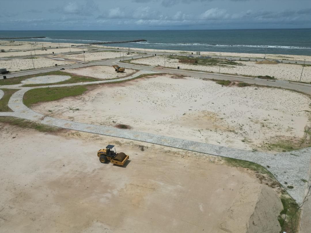 25 villas at Maiyegun Beach Estate — image 3