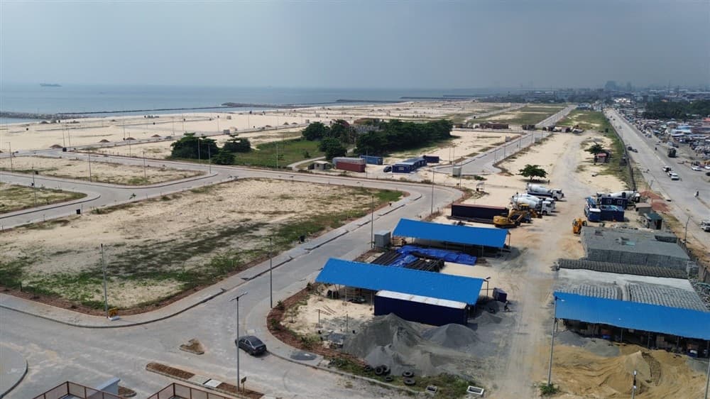 Duplexes at Maiyegun Beach Estate — image 7