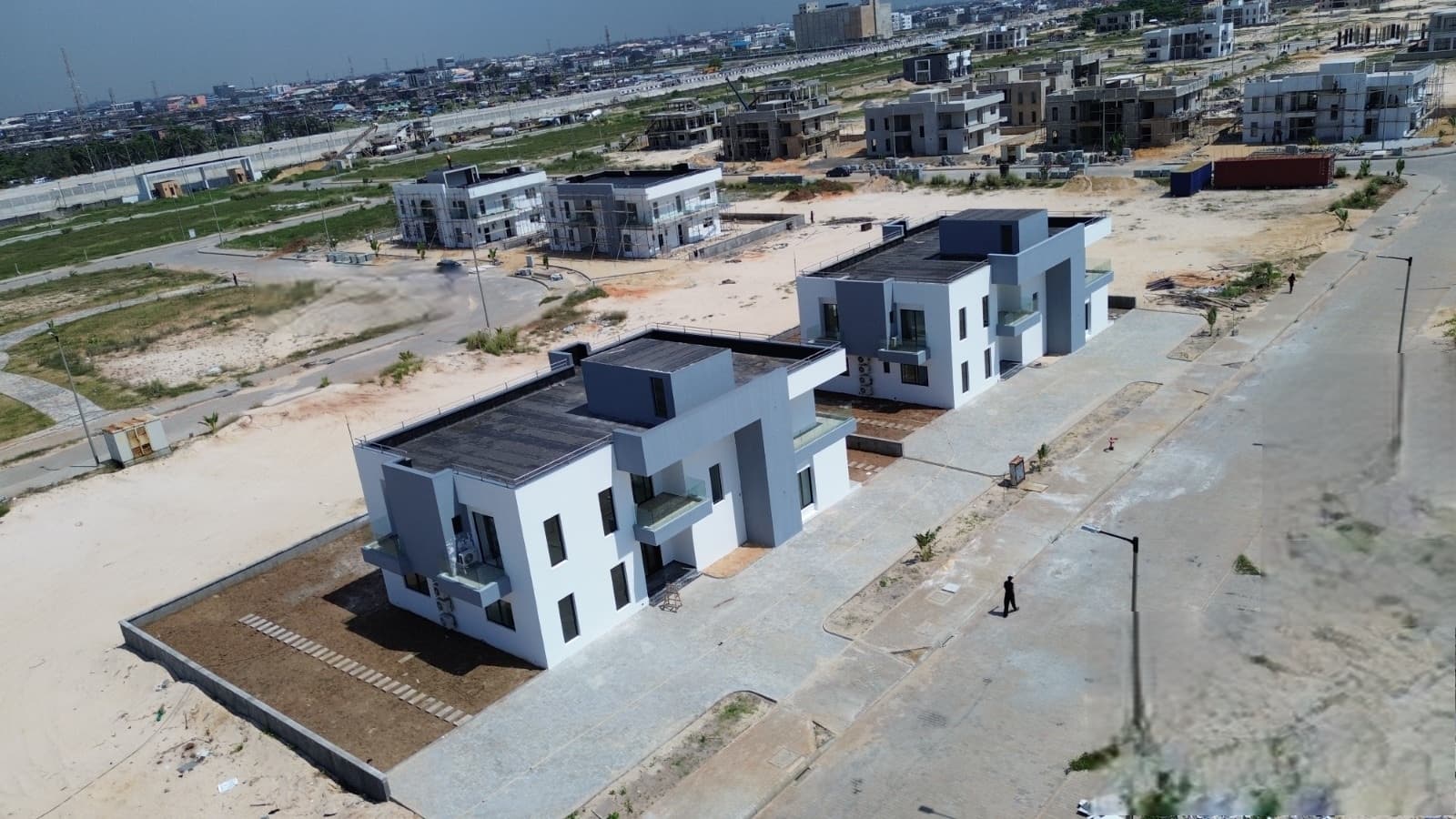 Duplexes at Maiyegun Beach Estate — image 17