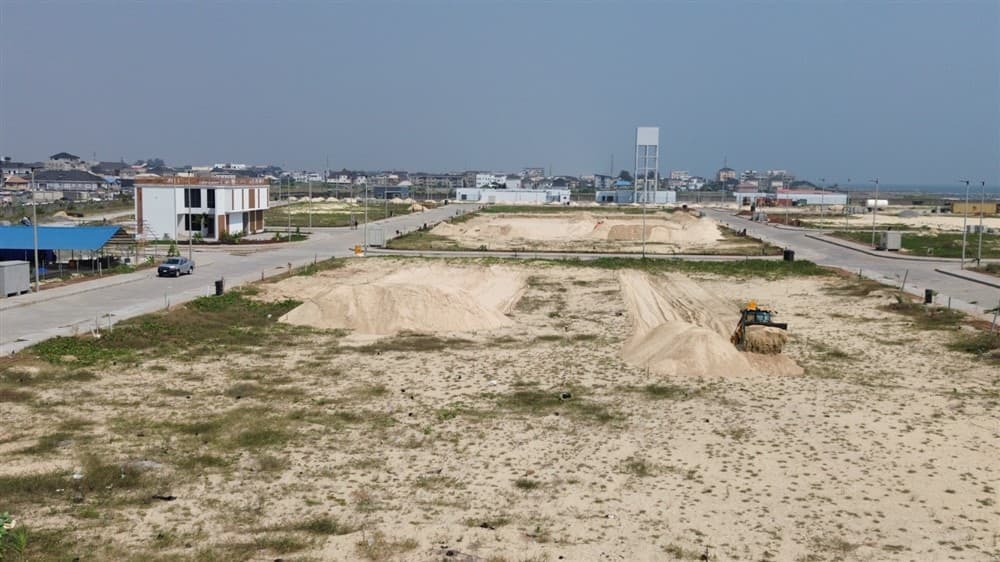 Duplexes at Maiyegun Beach Estate — image 14